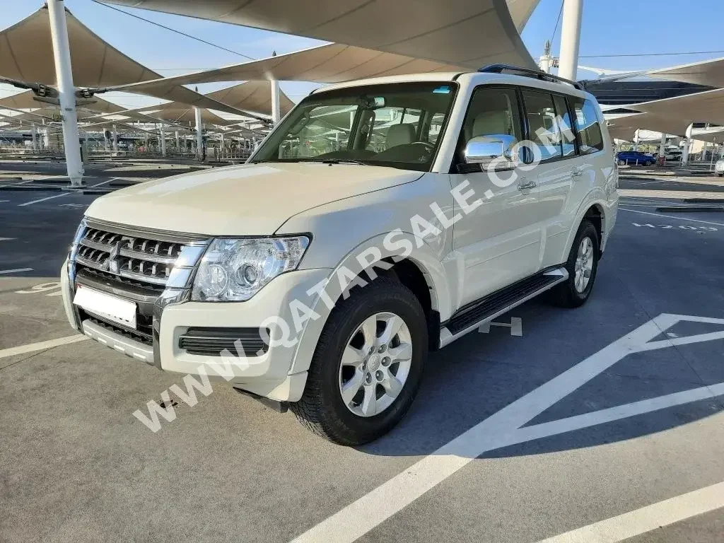 Mitsubishi  Pajero  3.5  2018  Automatic  96,000 Km  6 Cylinder  Four Wheel Drive (4WD)  SUV  White  With Warranty