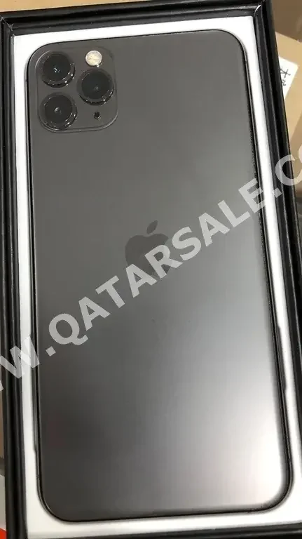 Apple  - iPhone 11  - Pro Max  - 256 GB  - Under Warranty