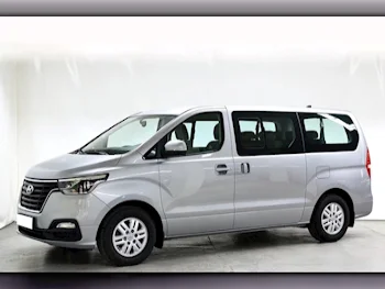 Hyundai  H 1  4 Cylinder  VAN  Silver  2021