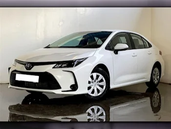 Toyota  Corolla  4 Cylinder  Sedan  White  2021