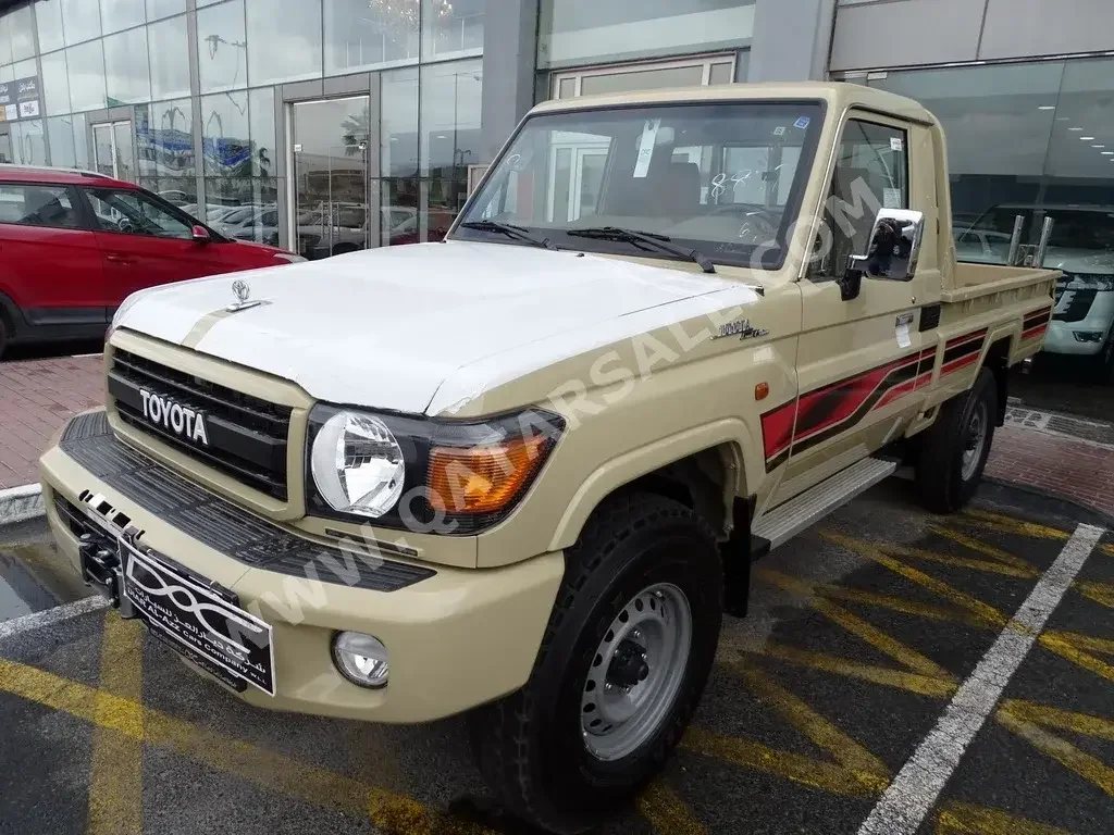 Toyota  Land Cruiser  LX  2023  Manual  0 Km  6 Cylinder  Four Wheel Drive (4WD)  Pick Up  White  With Warranty