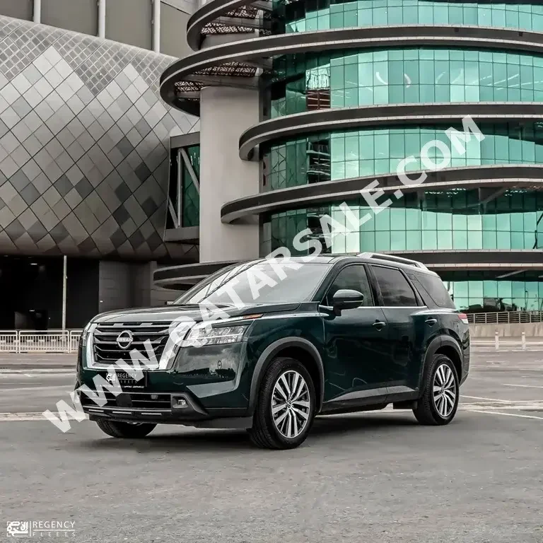 Nissan  Pathfinder  SUV 4x4  Green  2023