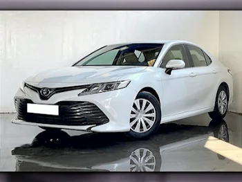 Toyota  Camry  4 Cylinder  Sedan  White  2021