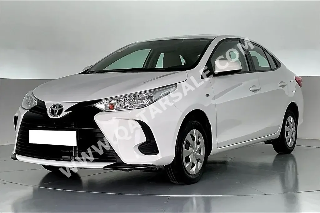 Toyota  Yaris  4 Cylinder  Sedan  White  2023