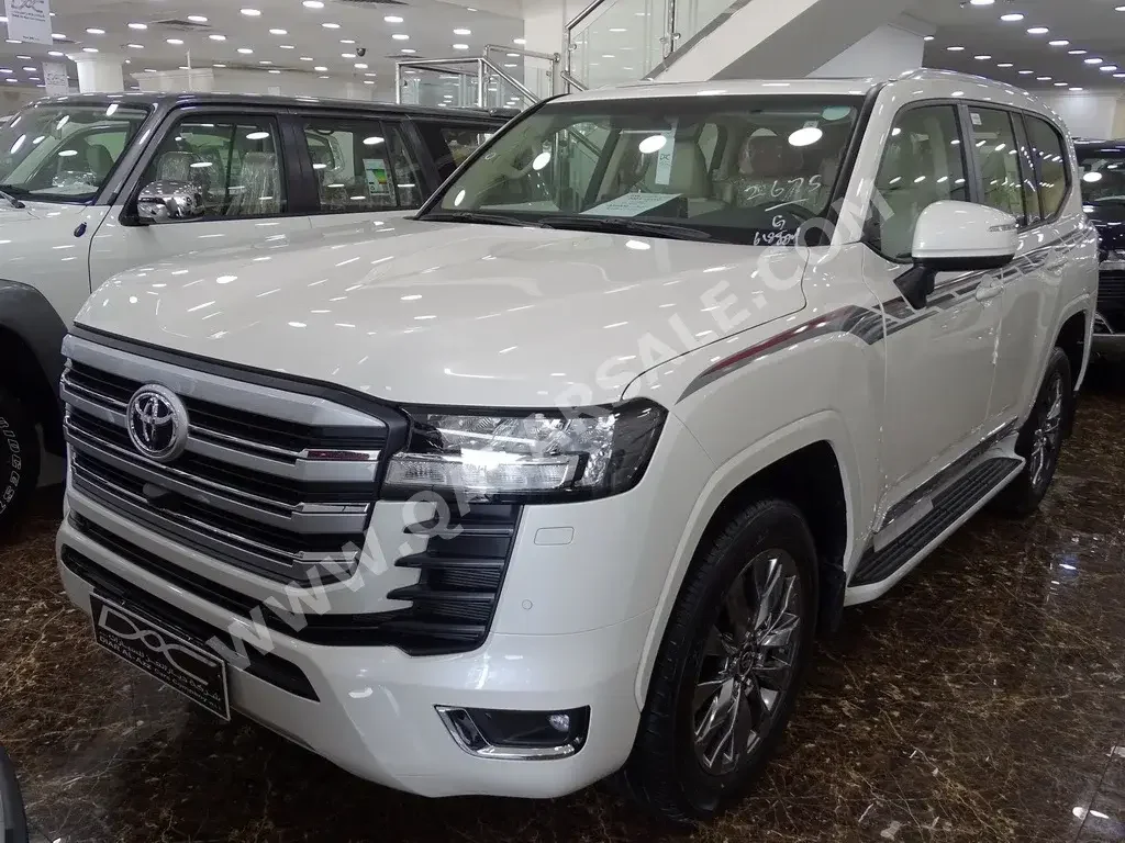 Toyota  Land Cruiser  GXR Twin Turbo  2023  Automatic  0 Km  6 Cylinder  Four Wheel Drive (4WD)  SUV  White  With Warranty