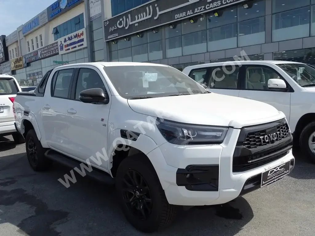 Toyota  Hilux  GR Sport  2023  Automatic  0 Km  6 Cylinder  Four Wheel Drive (4WD)  Pick Up  White  With Warranty