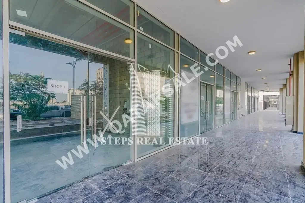 Commercial Shops - Not Furnished  - Lusail  - Fox Hills