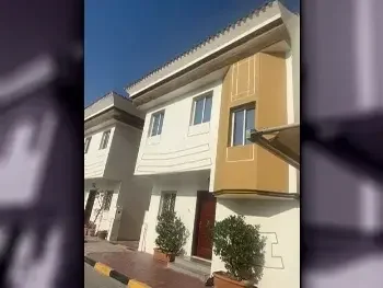 Labour Camp Family Residential  - Not Furnished  - Doha  - Al Sadd  - 4 Bedrooms