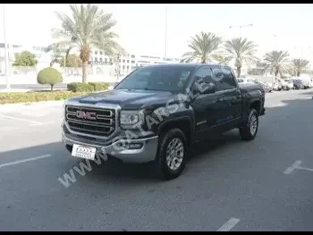 GMC  Sierra  SLE  2016  Automatic  122,000 Km  8 Cylinder  Four Wheel Drive (4WD)  Pick Up  Black