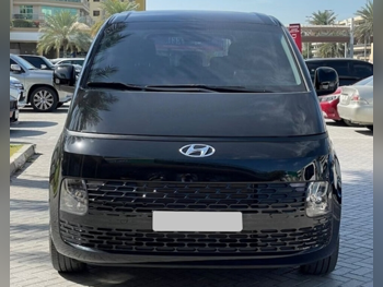 Hyundai  Staria  4 Cylinder  VAN  Black  2023