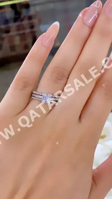 Gold Ring  Italy  Woman  By Item ( Designers )  White Gold  18k