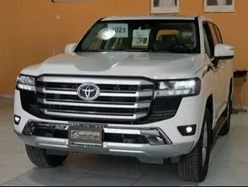 Toyota  Land Cruiser  GXR Twin Turbo  2023  Automatic  0 Km  6 Cylinder  Four Wheel Drive (4WD)  SUV  White  With Warranty