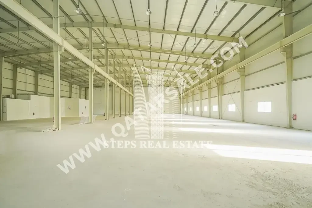 Warehouses & Stores - Al Wakrah  - Barkit Al Awamer  -Area Size: 5500 Square Meter