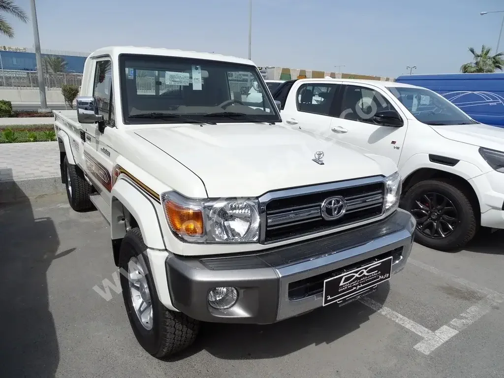 Toyota  Land Cruiser  LX  2023  Manual  0 Km  6 Cylinder  Four Wheel Drive (4WD)  Pick Up  White  With Warranty