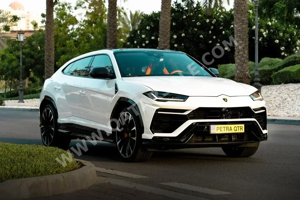  Lamborghini  URUS  SUV 4x4  White  2022