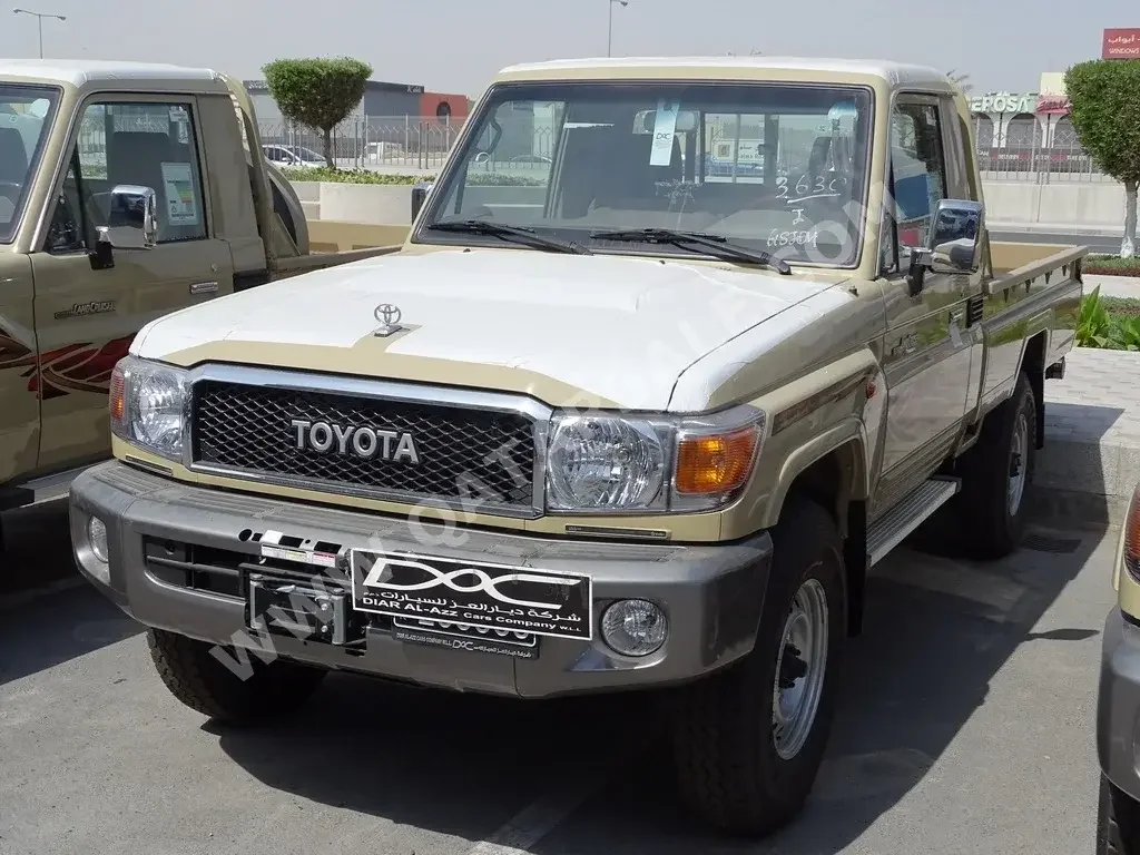 Toyota  Land Cruiser  LX  2023  Manual  0 Km  6 Cylinder  Four Wheel Drive (4WD)  Pick Up  Beige  With Warranty