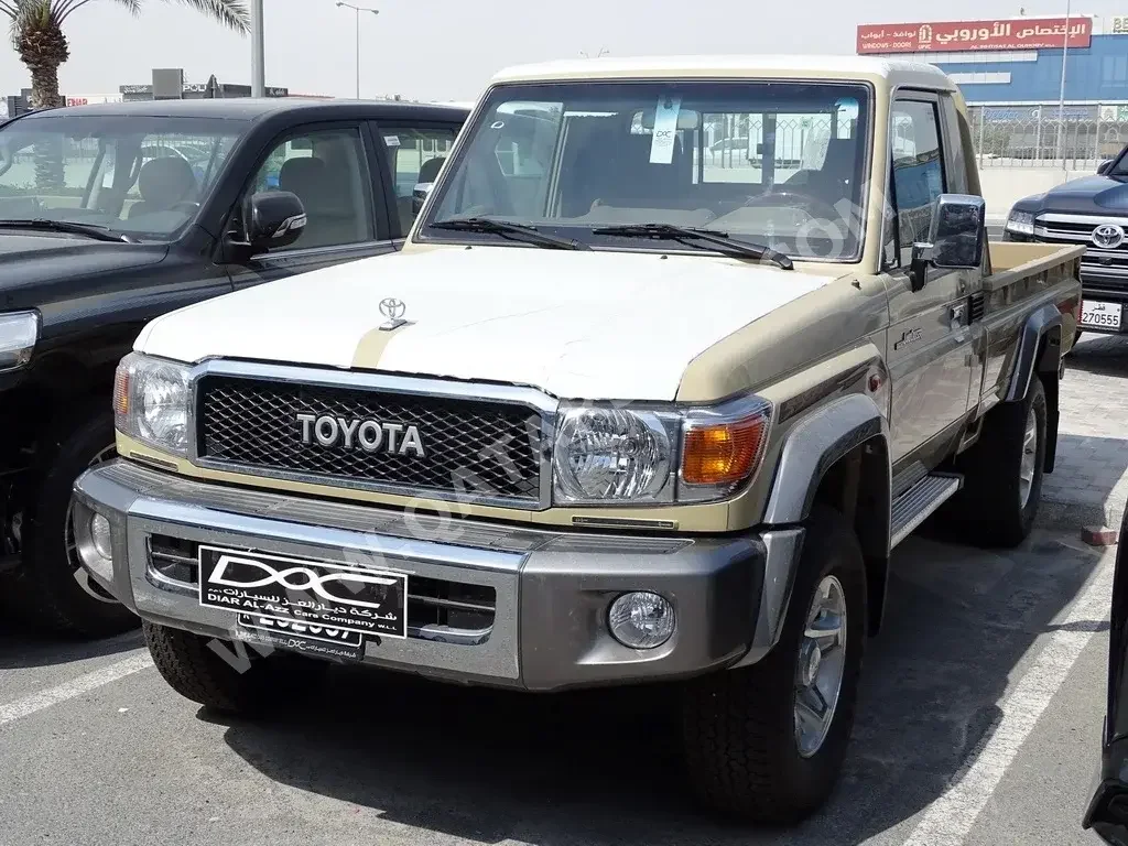 Toyota  Land Cruiser  LX  2023  Manual  0 Km  6 Cylinder  Four Wheel Drive (4WD)  Pick Up  Beige  With Warranty