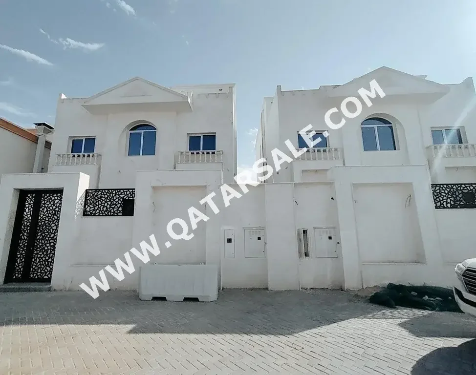 Commercial  - Not Furnished  - Al Wakrah  - 7 Bedrooms